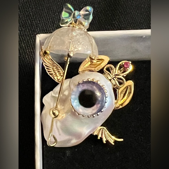 Brand New Pearl Eye umbrella Pendant - Picture 3 of 7
